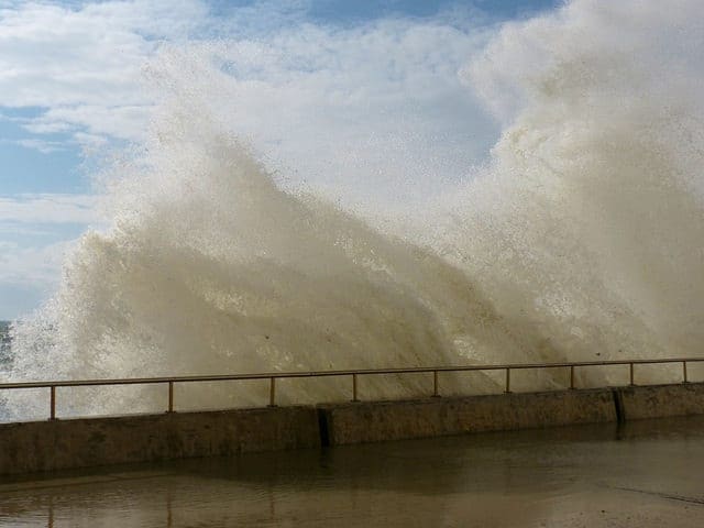 How to Save an ARIMA Time Series Forecasting Model in Python - MachineLearningMastery.com