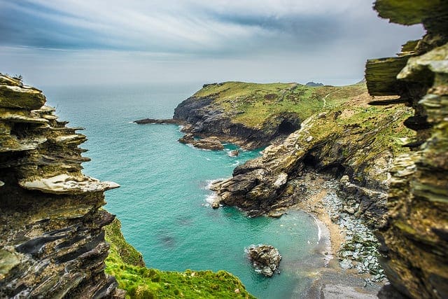 How to Prepare a French-to-English Dataset for Machine Translation - MachineLearningMastery.com